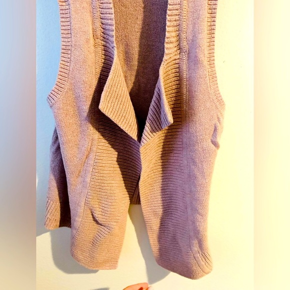 Small/medium Sweater Bundle 🌺 - Picture 14 of 15